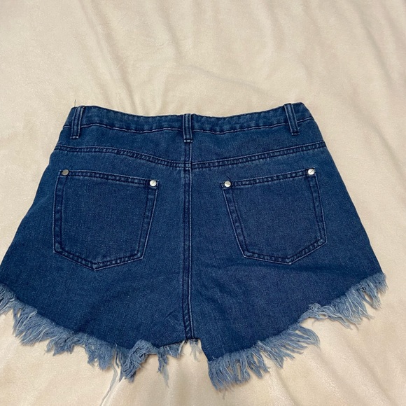 BooHoo Blue High Rise Distressed Shorts - Picture 4 of 4